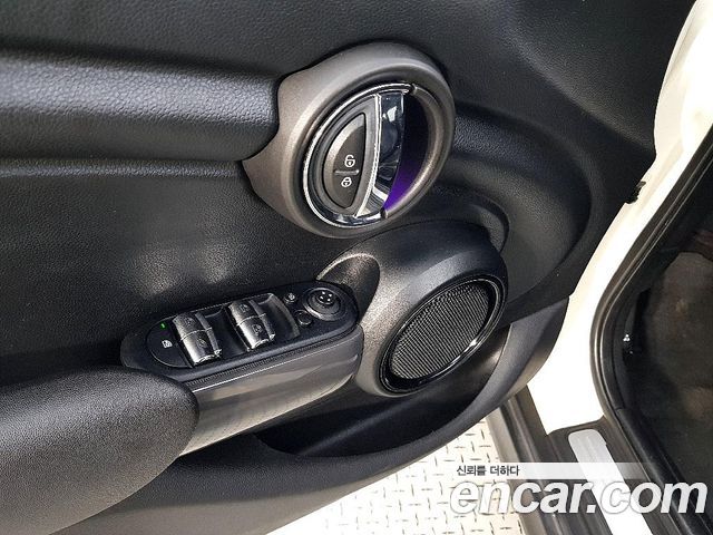 Mini Cooper 2016 — photo 11