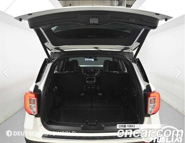 Ford Explorer 2021 — photo 17