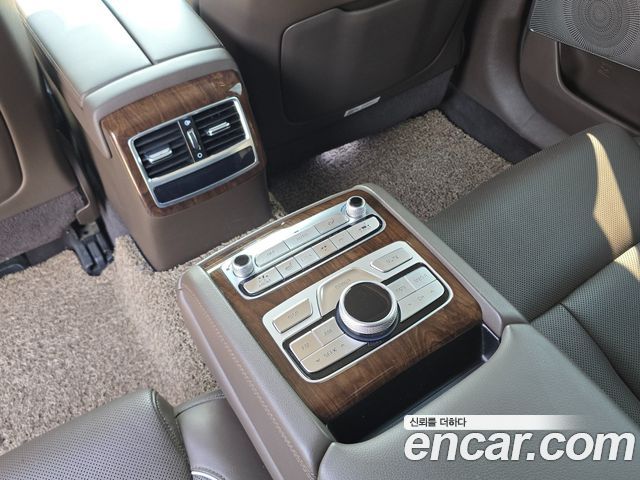 Kia K9 2019 — photo 17