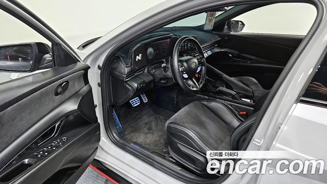 Hyundai AVANTE 2022 — photo 13