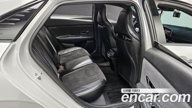Hyundai AVANTE 2022 — photo 17