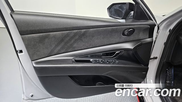 Hyundai AVANTE 2022 — photo 14
