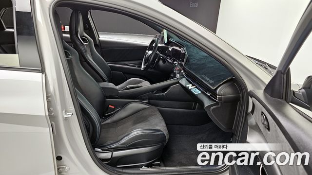Hyundai AVANTE 2022 — photo 16