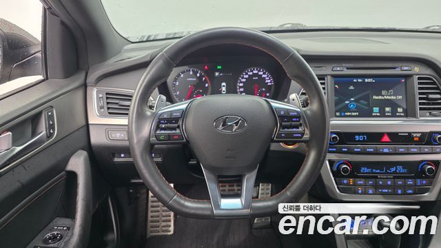 Hyundai Sonata 2016 — photo 13