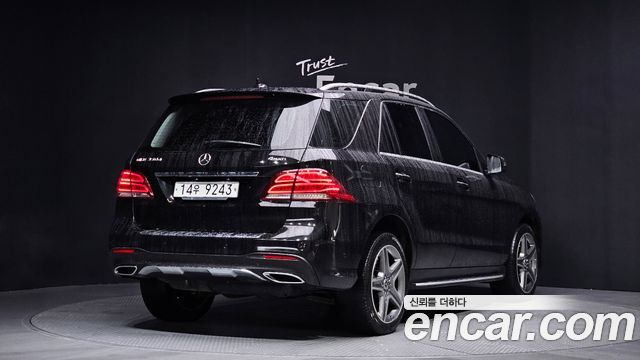 Mercedes-Benz GLE-Class 2017 — photo 2