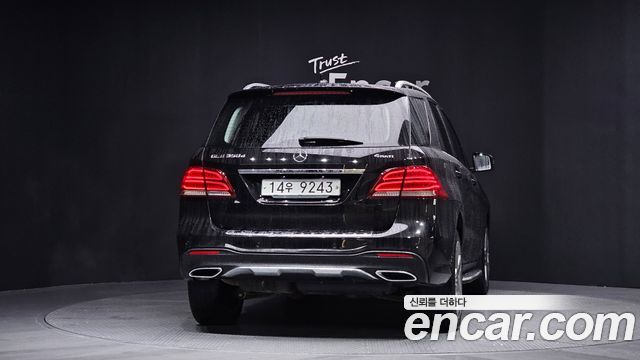 Mercedes-Benz GLE-Class 2017 — photo 4