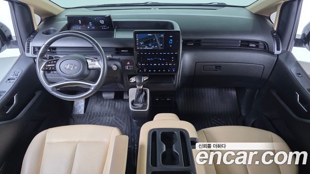 Hyundai Staria 2022 — photo 10