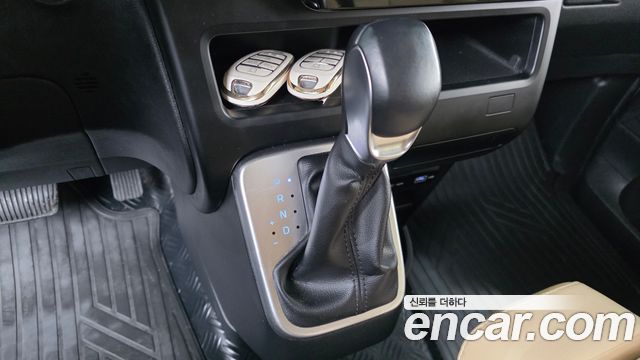 Hyundai Staria 2022 — photo 12
