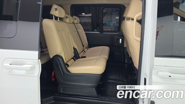 Hyundai Staria 2022 — photo 18