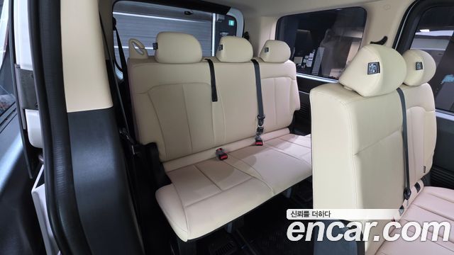 Hyundai Staria 2022 — photo 24