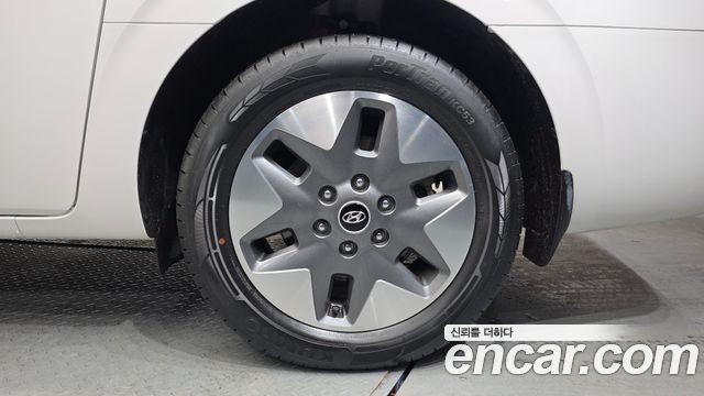Hyundai Staria 2022 — photo 7