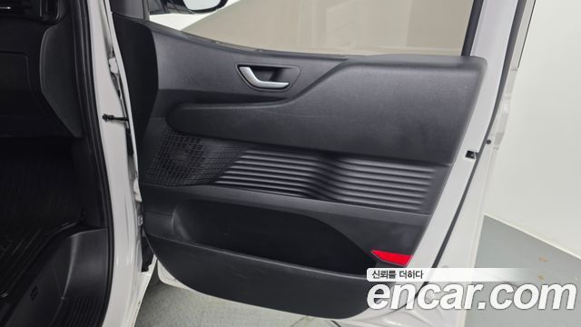 Hyundai Staria 2022 — photo 15