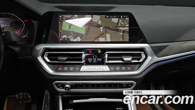 BMW 3-Series 2020 — photo 14