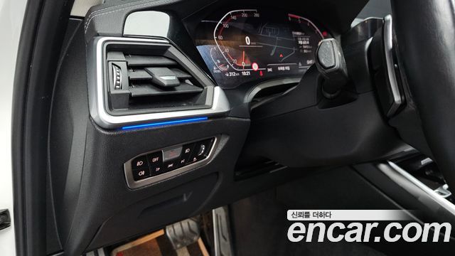 BMW 3-Series 2020 — photo 18