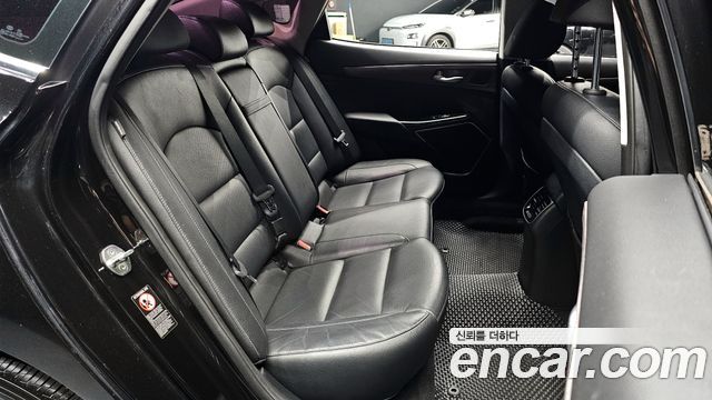 Kia K7 2017 — photo 11