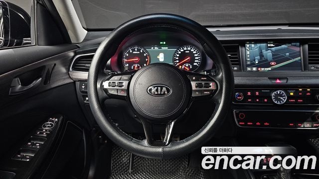 Kia K7 2017 — photo 13