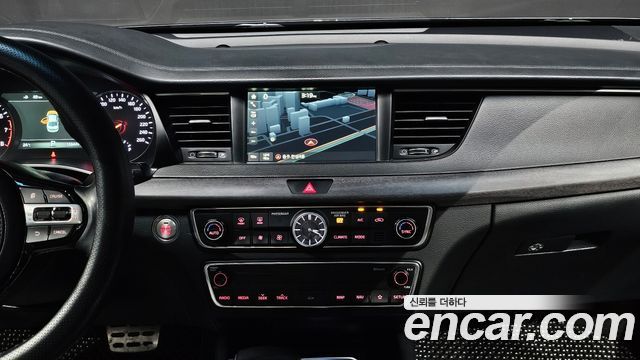 Kia K7 2017 — photo 14