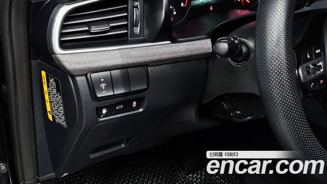 Kia K7 2017 — photo 16