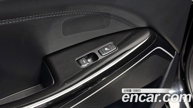 Kia K7 2017 — photo 17