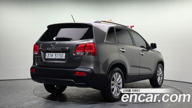 Kia Sorento 2011 — photo 2