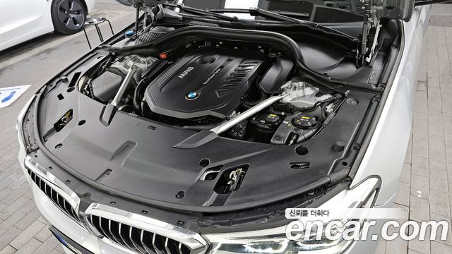 BMW Gran Turismo 2019 — photo 6