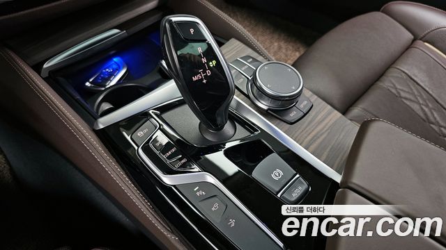 BMW Gran Turismo 2019 — photo 12