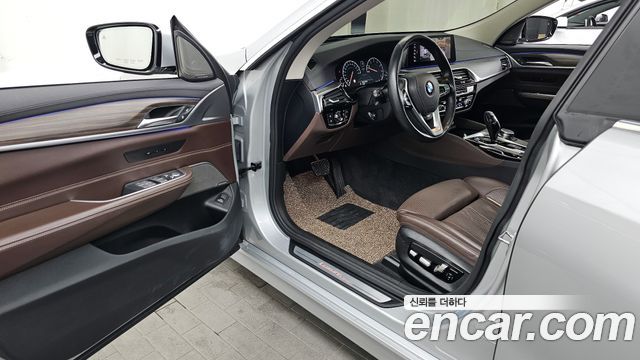BMW Gran Turismo 2019 — photo 13
