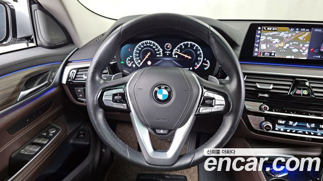 BMW Gran Turismo 2019 — photo 19