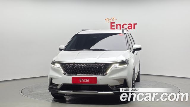Kia Canival 2023 — photo 3