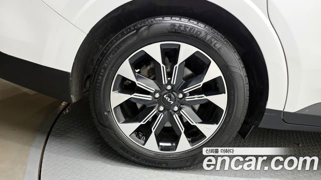 Kia Canival 2023 — photo 5