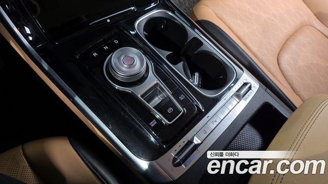 Kia Canival 2023 — photo 12