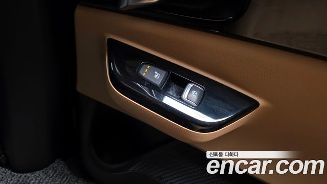 Kia Canival 2023 — photo 24