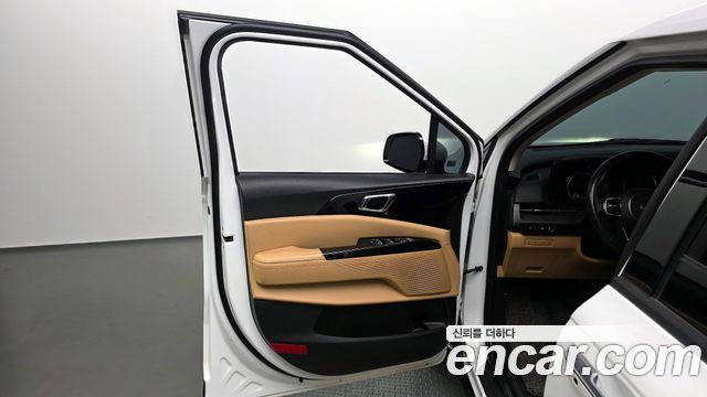 Kia Canival 2023 — photo 14