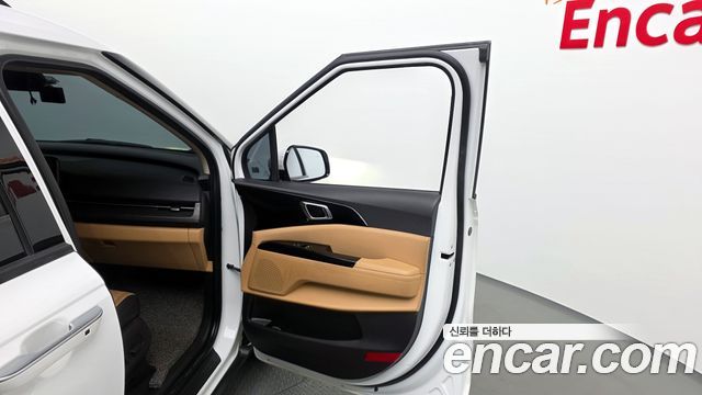 Kia Canival 2023 — photo 15