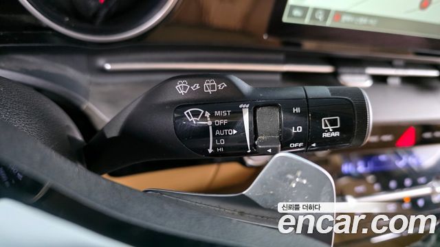 Kia Canival 2023 — photo 30