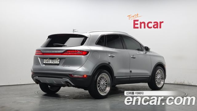 Lincoln MKC 2018 — photo 2