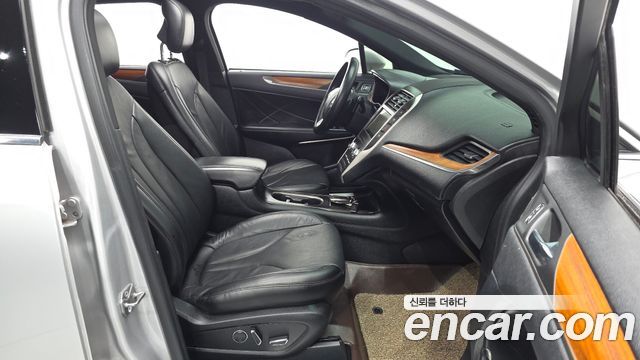 Lincoln MKC 2018 — photo 13