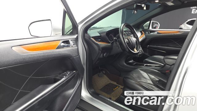 Lincoln MKC 2018 — photo 17