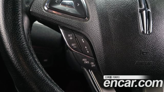 Lincoln MKC 2018 — photo 24