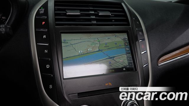 Lincoln MKC 2018 — photo 36