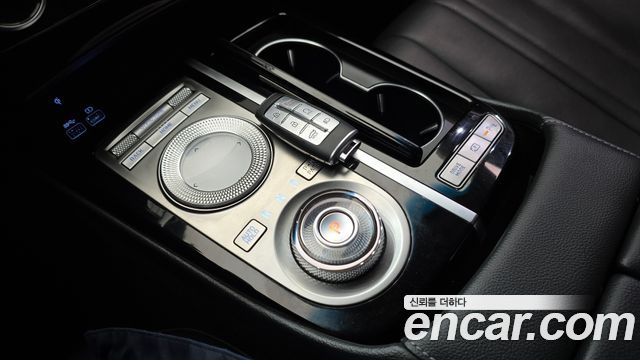 Genesis G80 2022 — photo 12