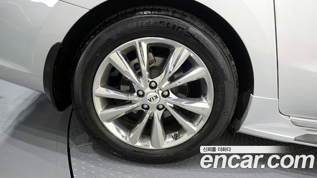 Kia Canival 2019 — photo 5
