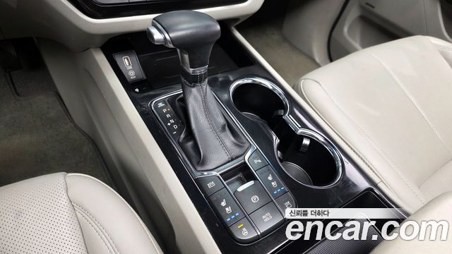Kia Canival 2019 — photo 12