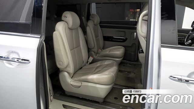 Kia Canival 2019 — photo 17