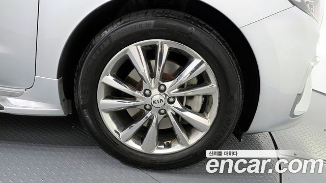 Kia Canival 2019 — photo 7