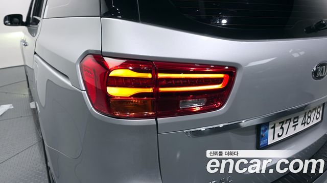 Kia Canival 2019 — photo 9