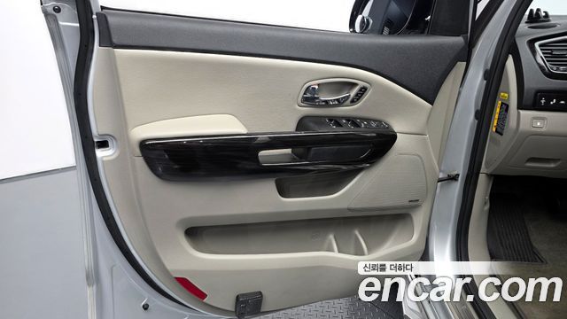 Kia Canival 2019 — photo 14