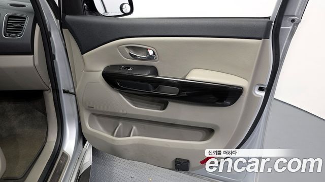 Kia Canival 2019 — photo 15