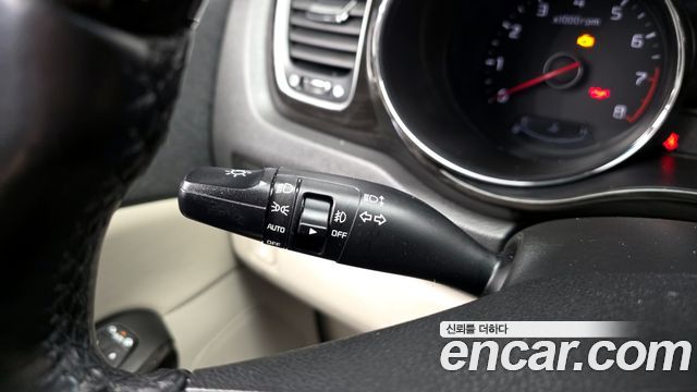 Kia Canival 2019 — photo 30