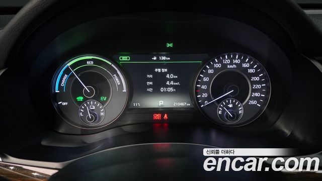 Kia K7 2018 — photo 11